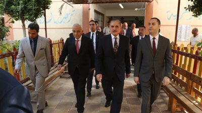 وزير التربية والتعليم ومحافظ كفر الشيخ يتفقدان استراحة الثانوية العامة