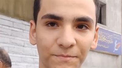 الوقت قليل والنحو صعب.. آراء طلاب الثانوية العامة في امتحان اللغة العربية | بث مباشر