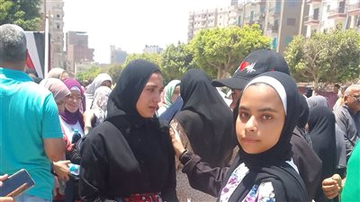 انهيار وبكاء طلاب الثانوية العامة في الفيوم بعد امتحان اللغة العربية