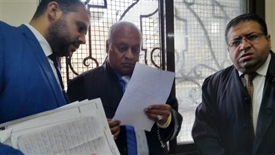 قبل بدء جلسة محاكمة قاتلة ابنها.. وصول محامي الضحية والشاهدة مكتشفة الواقعة بالشرقية