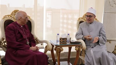 رئيس الأسقفية يهنئ أمين البحوث الإسلامية بعيد الأضحى المبارك