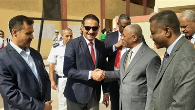 مدير تعليم الجيزة والقائم بأعمال سفارة السودان يتفقدان لجان امتحان طلاب الجالية السودانية | صور