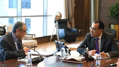 رئيس الوزراء: الدولة تهتم بجذب الاستثمارات في مجال الطاقة النظيفة