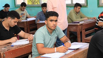 شاومينج يزعم نشر أسئلة امتحان الألماني لـ طلاب الثانوية العامة.. والتعليم تعلق