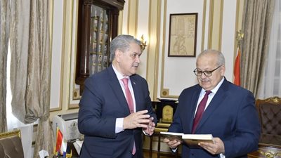 الخشت: فتح فرص جديدة للتعاون العلمي المشترك ودراسة توقيع اتفاقية مع أعرق جامعات باراجواي