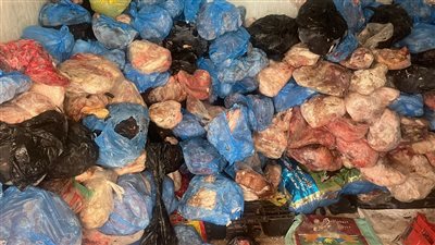 ضبط 400 كيلوجرام من اللحوم والدهون الفاسدة بحملة تموينية بالإسماعيلية