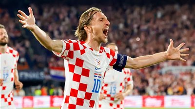 لوكا مودريتش يفوز بجائزة رجل مباراة منتخب مصر وكرواتيا في نهائي كأس العاصمة 