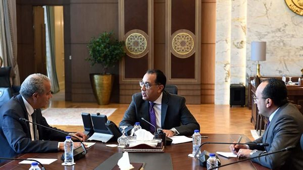 اجتماع الدكتور مصطفى