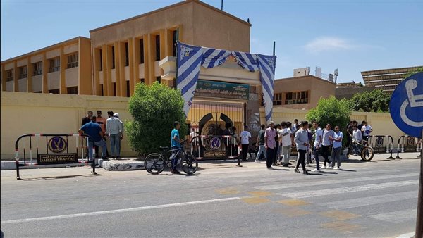 طلاب الثانوية العامة