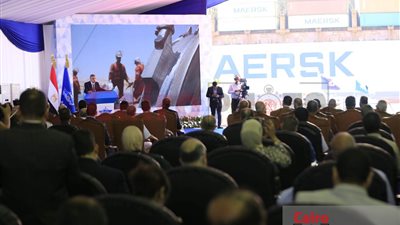 ملك المصريين.. أسامة ربيع: بيع نسب من قناة السويس أو طرحها بالبورصة غير وارد