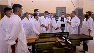 وزير التجارة والصناعة يعلن نتيجة دبلوم التلمذة الصناعية بنسبة نجاح 89.7%