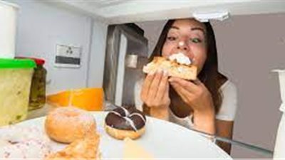 تعرف على أسباب الرغبة في تناول السكريات