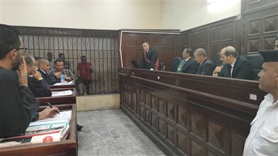 ربطوه بالحبال وقتلوه.. إحالة المتهمين بقتل موظف بالمحلة داخل مخزن للمفتي 