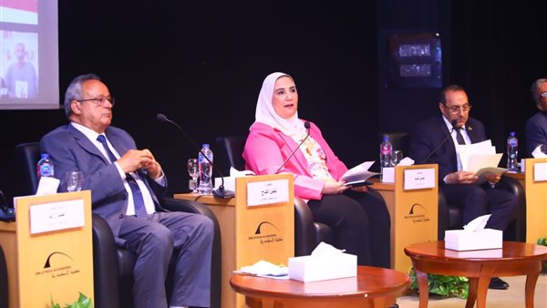 جانب من مؤتمر المجتمع