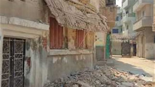 سقوط بلكونة منزل