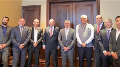 8 مليارات دولار استثمارات.. وفد اقتصادية القناة يختتم اجتماعاته بالعاصمة الهندية