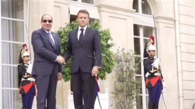 رفقة نظيره الفرنسي.. السيسي يصل قصر الإليزيه بباريس بعد مشاركته بالقمة الدولية لميثاق التمويل العالمي الجديد