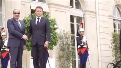 ماكرون يقيم مأدبة غداء للرئيس السيسي