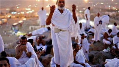 دعاء يوم عرفة للوالدين.. اللهم اجعلهم من الضاحكين المستبشرين الغارسين من ثمار جنتك