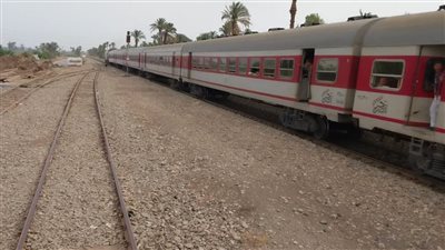 قطار ينهي حياة شاب على شريط السكة الحديد بسوهاج