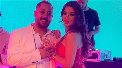 خطوبة الراقصة جوهرة وإسلام كايرو صاحب تريند أنا كان عندي معزة | صور