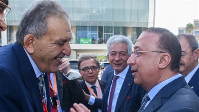 الشريف يهنئ الغرفة التجارية بالإسكندرية بعد حصولها على لقب الأفضل في العالم