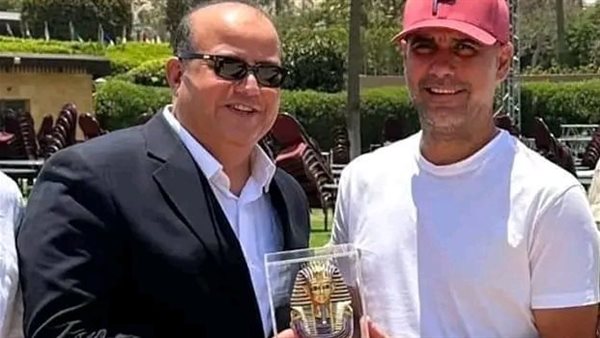  المدير الفني لمانشستر