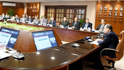 وزير البترول يترأس اجتماع لجنة تداول المنتجات البترولية