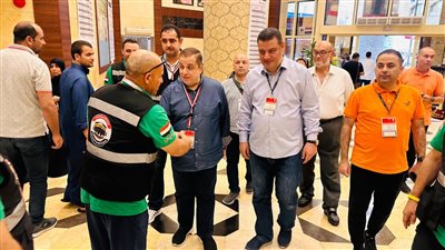 رئيس بعثة الحج يزور حجاج الجمعيات ويتفقد استعدادات التصعيد إلى عرفات | صور 