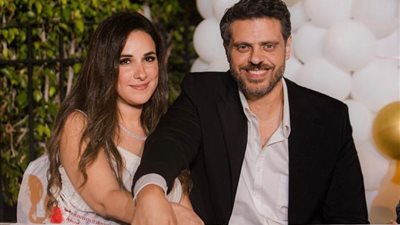 طارق صبري يكشف حقيقة انفصاله عن شيري عادل بعد حذفها صورهما من إنستجرام | خاص