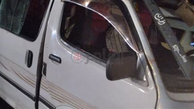 إصابة 14 شخصا في انقلاب سيارة ميكروباص أمام بوابة حلوان بالطريق الصحراوي| صور