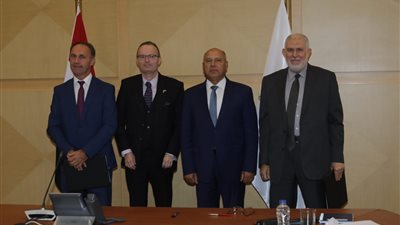 السكة الحديد توقع عقدي تحديث وعمرة وإعادة تأهيل 280 جرار وصيانة لمدة 15عاما