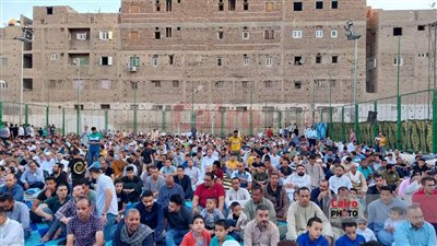 الآلاف يؤدون صلاة عيد الأضحى بالساحات والمساجد في سوهاج |صور