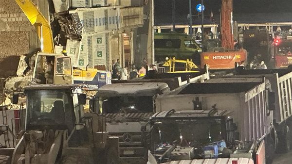 أعمال رفع الانقاض