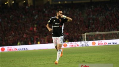 شكوك حول لحاق علي معلول بمباراة الأهلي أمام ميدياما | خاص