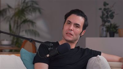 أمير عيد: الست المنتقبة زيها زي أي واحدة بالنسبالي.. وعندنا عقدة الخواجة في مشاكلنا