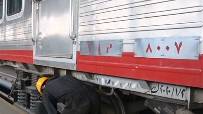 لتقديم أفضل خدمة للركاب.. عمال السكة الحديد يواصلون العمل خلال إجازة عيد الأضحى المبارك 