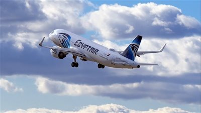 صلاحية التذكرة 90 يومًا.. مصر للطيران تعلن الضوابط المنظمة لحجز وإصدار تذاكر العمرة للموسم الجاري