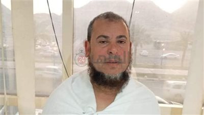 ابن الحاج محمد داود المتوفى بالحج: أبويا نجح في امتحان الدنيا وموصينا على الصلاة وأخونا الصغير