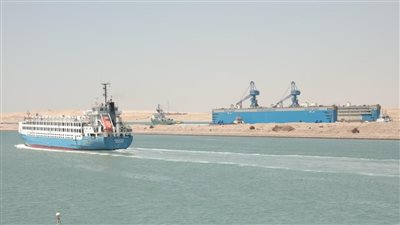 فخر القناة.. تعرف على الحوض العائم بعد وصوله لترسانة بورسعيد البحرية| صور 