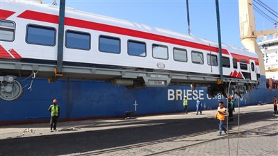 وزير النقل: وصول 15 عربة درجة ثالثة مكيفة جديدة لخطوط السكة الحديد