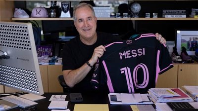 مالك إنتر ميامي يكشف قيمة عقد ميسي.. ويؤكد: سنضم 3 لاعبين كبار من أوروبا