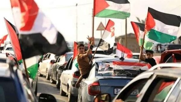  سكان قطاع غزة يحتفلون