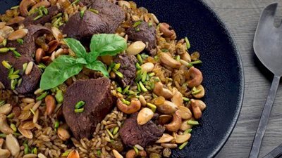 طريقة عمل الكبسة.. تكات اللحم السعودية ووصفة نادية السيد