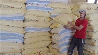 تحرير 148 مخالفة تموينية خلال حملات مفاجئة على منافذ البيع بأسيوط 