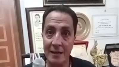 كان بيمنعه من فعل فاضح.. شاب يعتدي على فنان بورسعيدي لدفاعه عن جاره | بث مباشر