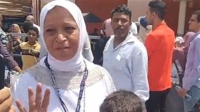 بالأحضان.. استقبال أول فوج من حجاج بيت الله الحرام في مطار القاهرة الدولي| بث مباشر 