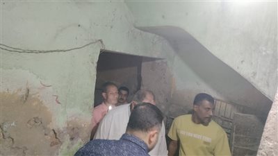 انهيار سلم عقار بحدائق القبة.. ونائب محافظ القاهرة يوجه بإخلاء السكان