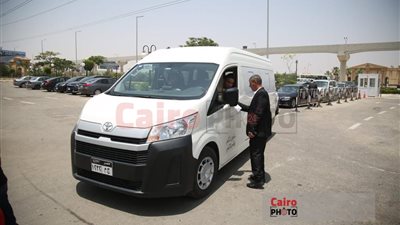 وصول جثمان علاء عبد الخالق لمسجد الشرطة بـ 6 أكتوبر لأداء صلاة الجنازة عليه