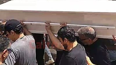 دفن علاء عبد الخالق في مثواه الأخير 